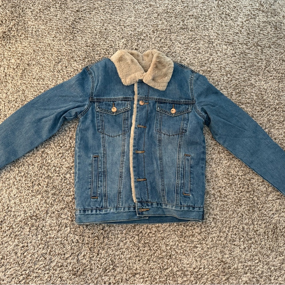 Woman’s Denim Jacketet Sz Medium Brand New